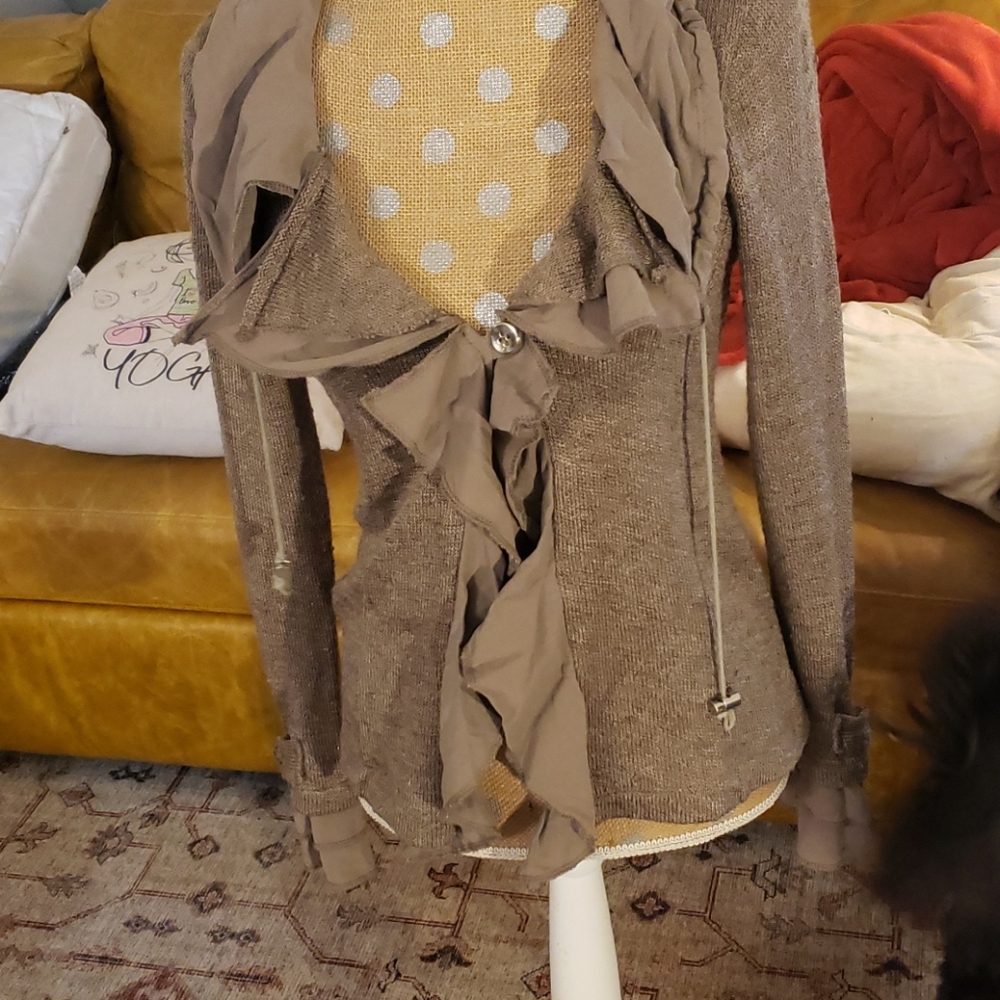Vitrin sweater